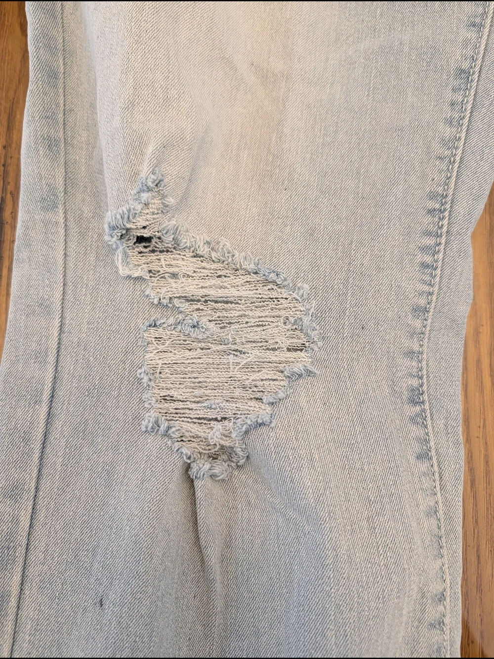 Men's True Religion Geno Relaxed Slim Fit  Distressed Jeans Size 36x32 NWT